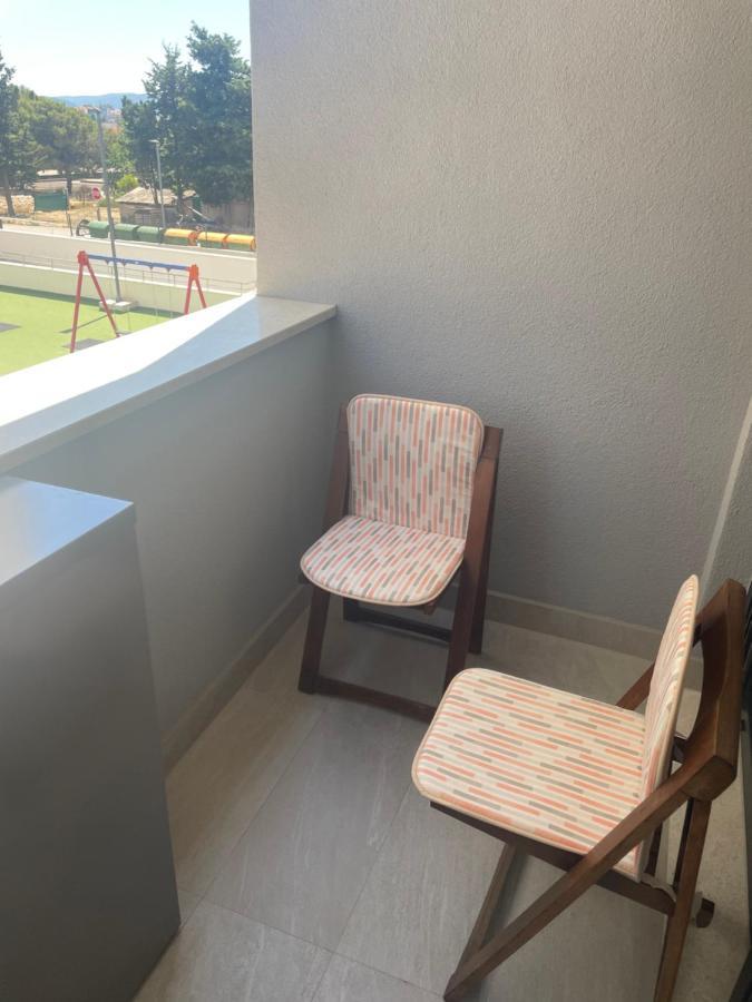 Apartment Diana Zara Parking Free Екстериор снимка