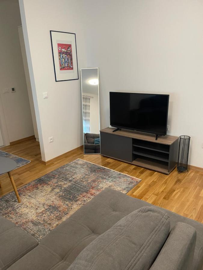 Apartment Diana Zara Parking Free Екстериор снимка