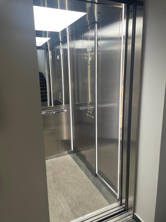 Apartment Diana Zara Parking Free Екстериор снимка